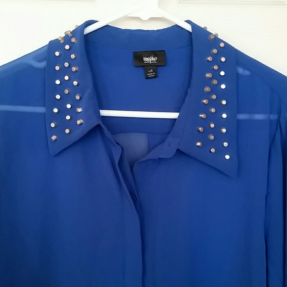 Stud blouse size LARGE! ! - Picture 2 of 4
