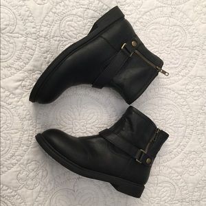 Forever 21 Ankle booties