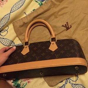 FAUX Louis Vuitton bag- SOLD
