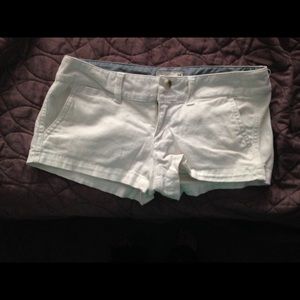 White American Eagle stretch shorts