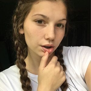 Meet your Posher, Jillian