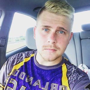 Meet your Posher, Nicholas