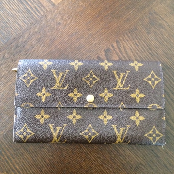 🚫SOLD🚫Louis Vuitton Long Wallet
