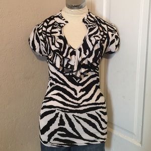 ❤️sold❤️Fitted top size small