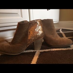 Brown wedges with glitter back