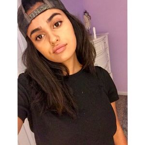 Meet your Posher, Alexis