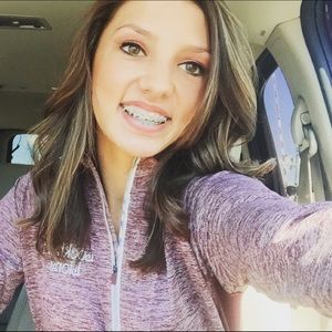 Meet your Posher, Abbe