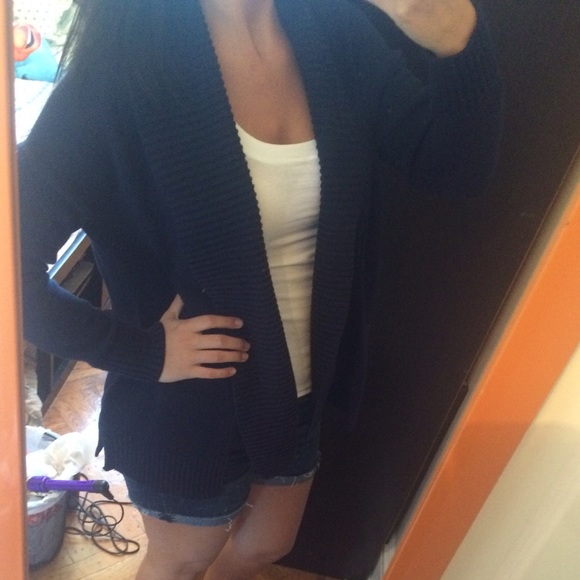 ⚠️SOLD on Ⓜ️ - Picture 2 of 4