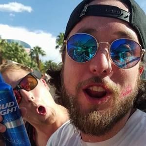 Meet your Posher, Corey