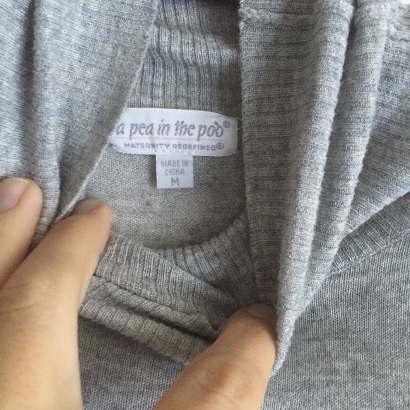 100% cashmere maternity turtleneck lightweight top