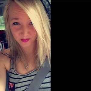 Meet your Posher, Emily