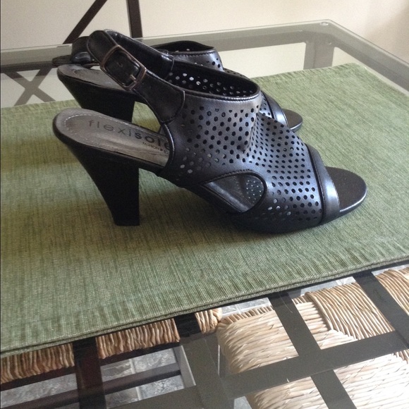 🔴Black soft leather heels