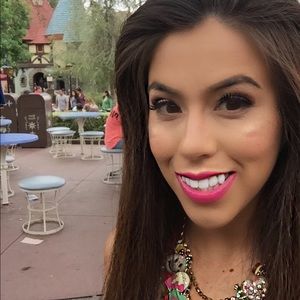 Meet your Posher, Janet