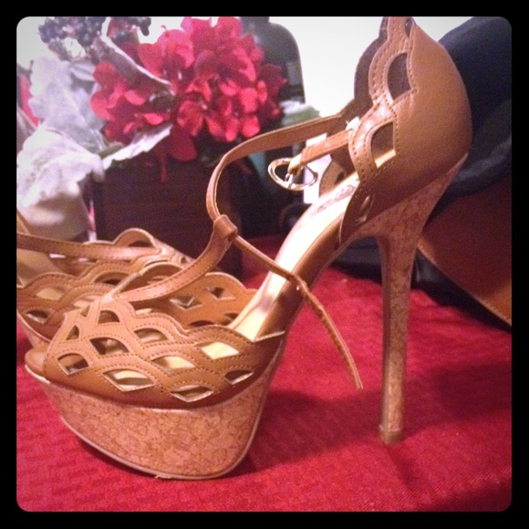 Cute Khaki Heels