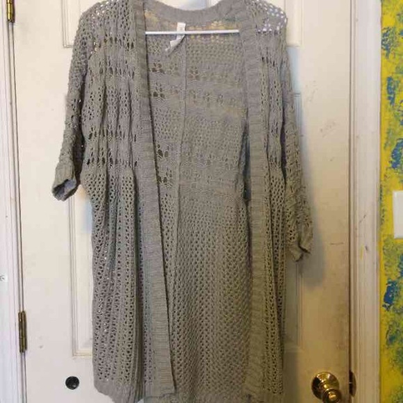 cardigan/shaw - Picture 1 of 2