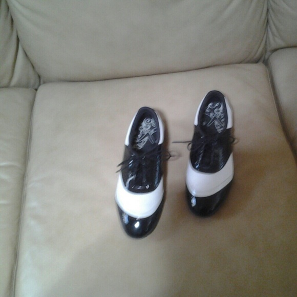 Golf shoes. Callaway