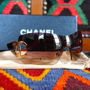 Authentic Chanel sunglasses w/tags