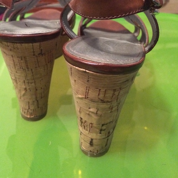 Shoes - Picture 2 of 4