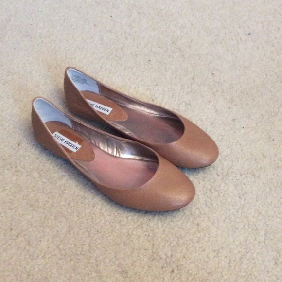 Cognac Steve Madden flats