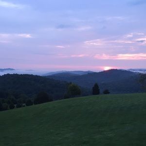 Meet your Posher, Shawna