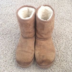 Chestnut Ugg Boots