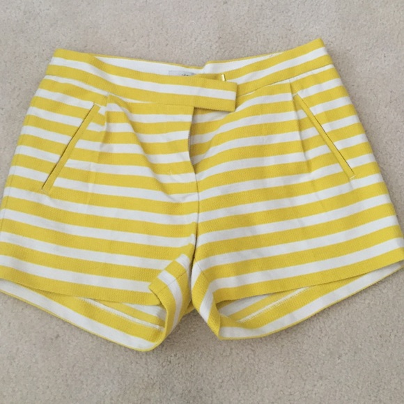 3 inch seam shorts with pockets