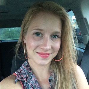 Meet your Posher, Sandra