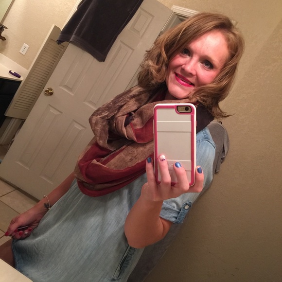 Meet your Posher, Taylor - Picture 1 of 1