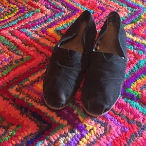 Toms