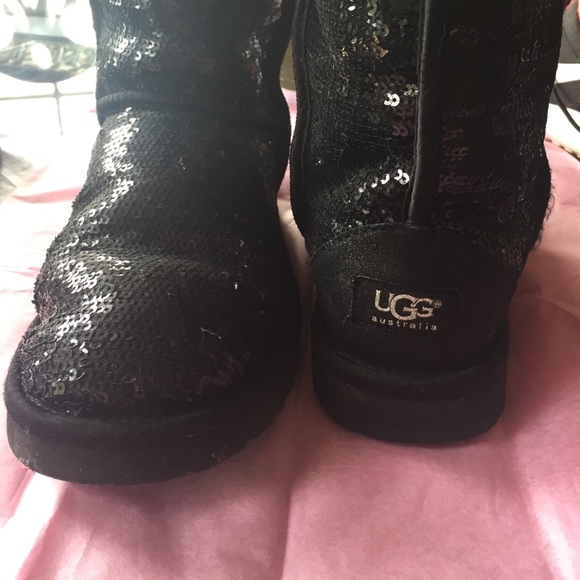 Sequin, Black uggs.