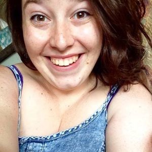 Meet your Posher, Mia