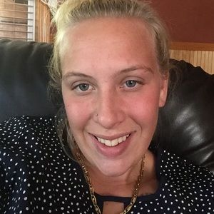 Meet your Posher, Alicia