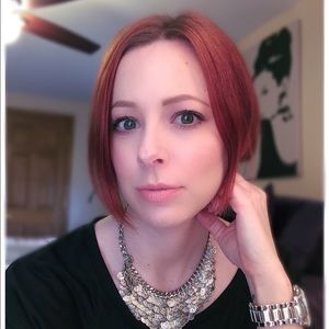 Meet your Posher, Carrie