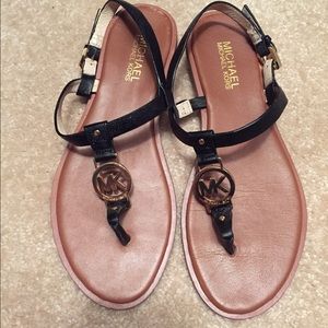 MK Strappy sandal 7.5 black