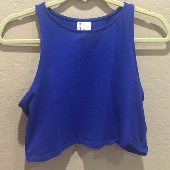 Crop top, never worn