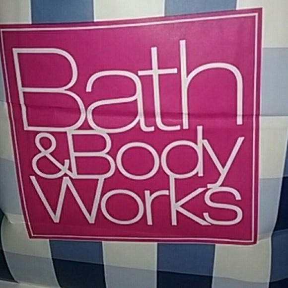 ISO; BATH & BODY WORKS CANDLES Black Cherry Merlot - Picture 1 of 1