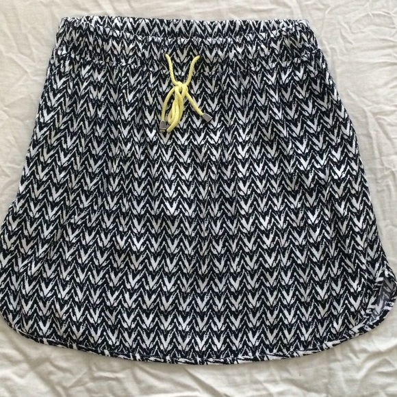 Topshop black and white printed skirt