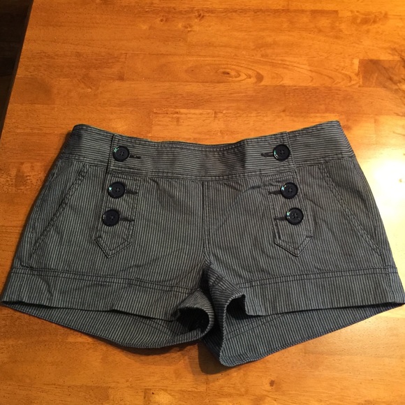 Express sailor short
