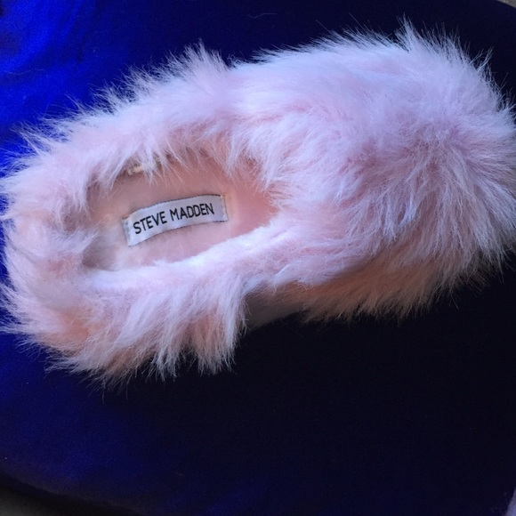 steve madden slippers fuzzy steve madden steve madden pink fuzzy slipper from steve madden slippers fuzzy steve madden steve madden pink fuzzy slipper from