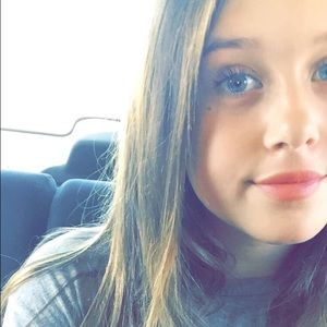 Meet your Posher, Viola