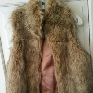 Foe fur vest