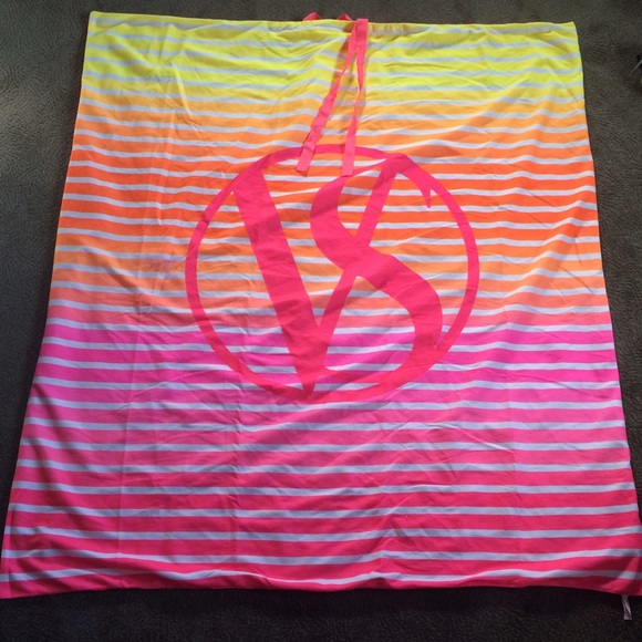 💕 Victoria's Secret Beach Towel