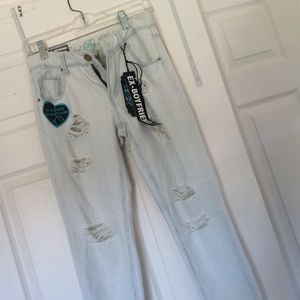 Light wash boyfriend jeans