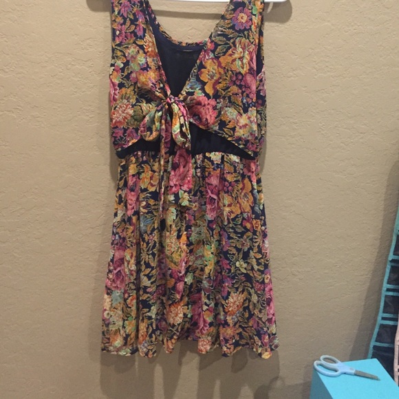 Floral dress - Picture 2 of 3