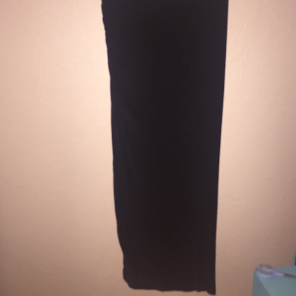 Long skirt with a slit on the side