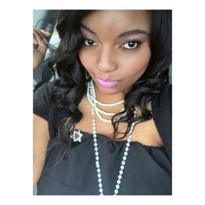 Meet your Posher, Crystal