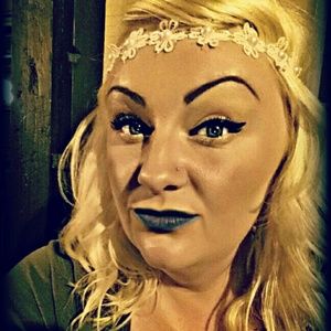 Meet your Posher, Teresa