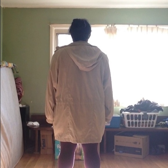 Wind breaker - Picture 2 of 3