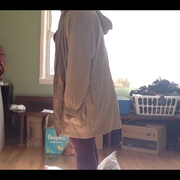 Wind breaker - Picture 3 of 3