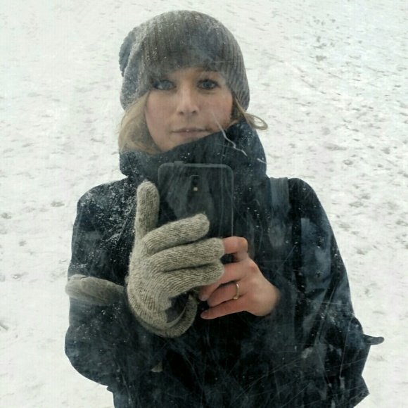 Meet your Posher, Alexandra - Picture 2 of 2